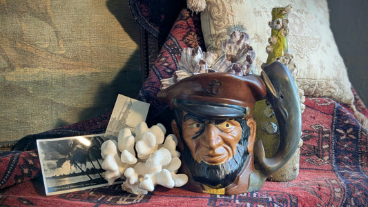 Captain Vase